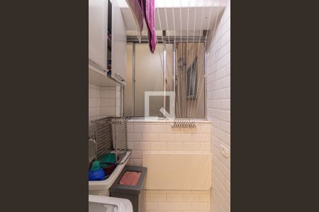 Sala/Cozinha/Área de Serviço  de apartamento para alugar com 2 quartos, 43m² em Jardim Casa Pintada, São Paulo