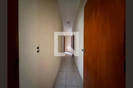 Corredor de casa para alugar com 3 quartos, 259m² em Subsetor Norte - 1 (n-1), Ribeirão Preto