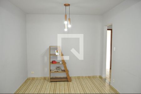 Casa para alugar com 2 quartos, 75m² em Cavalcanti, Rio de Janeiro