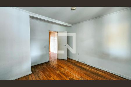 Quarto de casa para alugar com 1 quarto, 60m² em Jardim Tanay, São Paulo