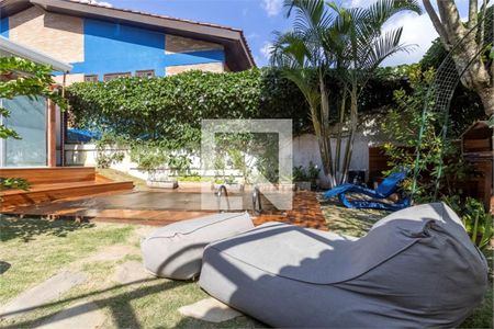 Casa à venda com 3 quartos, 220m² em Morada dos Pássaros, Barueri