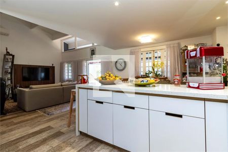 Casa à venda com 3 quartos, 220m² em Morada dos Pássaros, Barueri