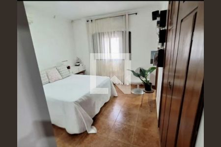 Casa à venda com 4 quartos, 289m² em Vila Carrão, São Paulo