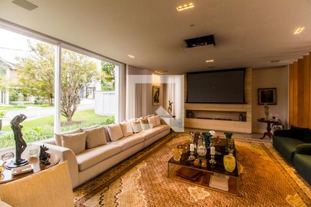 Sala  de casa de condomínio à venda com 5 quartos, 1000m² em Alphaville, Santana de Parnaíba