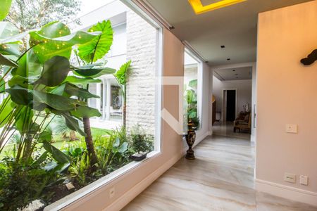 Sala  de casa de condomínio à venda com 5 quartos, 1000m² em Alphaville, Santana de Parnaíba