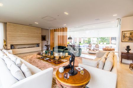 Sala  de casa de condomínio à venda com 5 quartos, 1000m² em Alphaville, Santana de Parnaíba