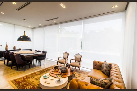 Sala  de casa de condomínio à venda com 5 quartos, 1000m² em Alphaville, Santana de Parnaíba