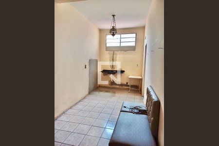 Casa à venda com 5 quartos, 200m² em Sagrada Família, Belo Horizonte