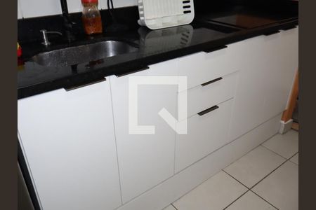 Sala, cozinha e área de serviço de apartamento à venda com 2 quartos, 35m² em Vila Ema, São Paulo