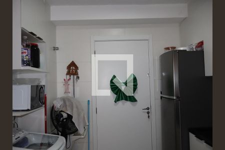 Sala, cozinha e área de serviço de apartamento à venda com 2 quartos, 35m² em Vila Ema, São Paulo