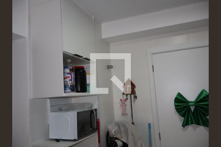 Sala, cozinha e área de serviço de apartamento à venda com 2 quartos, 35m² em Vila Ema, São Paulo