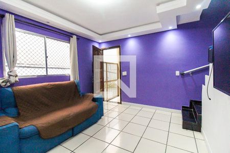 Sala de casa de condomínio à venda com 2 quartos, 59m² em Vila Carmosina, São Paulo