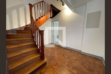 Sala de casa para alugar com 2 quartos, 110m² em Jardim Trussardi, São Paulo