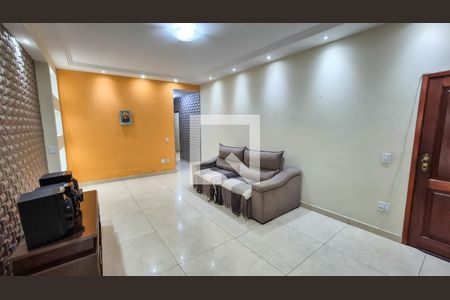 Sala de casa à venda com 4 quartos, 450m² em Irajá, Rio de Janeiro