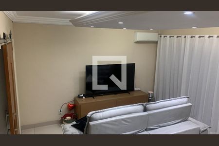 Sala de casa de condomínio à venda com 2 quartos, 110m² em Conceicao, Osasco
