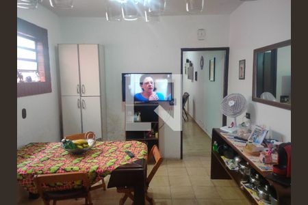 Casa à venda com 4 quartos, 200m² em Jardim Maria Rosa, Taboão da Serra