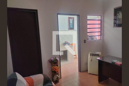Casa à venda com 4 quartos, 200m² em Jardim Maria Rosa, Taboão da Serra