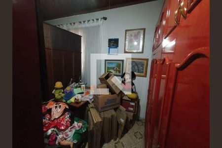 Casa à venda com 5 quartos, 270m² em Jardim da Gloria, Taboão da Serra