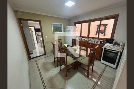 Casa à venda com 4 quartos, 150m² em Jardim São Jorge, São Paulo