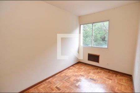 Quarto 2 de apartamento para alugar com 2 quartos, 55m² em Grajaú, Rio de Janeiro