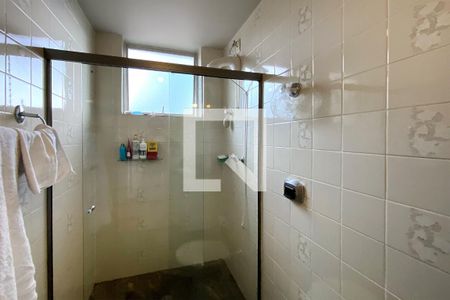 Banheiro de apartamento à venda com 3 quartos, 115m² em Santa Lúcia, Belo Horizonte