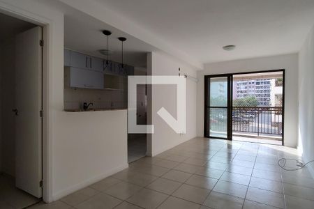 Sala de apartamento para alugar com 2 quartos, 60m² em Taquara, Rio de Janeiro