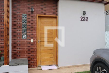 Casa de Condomínio para alugar com 2 quartos, 60m² em Los Alamos, Cotia