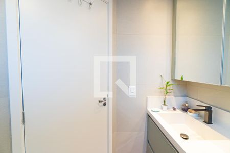 Banheiro da Suíte 1 de apartamento para alugar com 2 quartos, 75m² em Parque Imperial, São Paulo