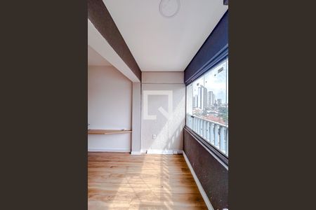 Varanda de kitnet/studio para alugar com 1 quarto, 27m² em Chácara Seis de Outubro, São Paulo