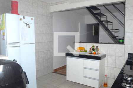 Cozinha de casa à venda com 3 quartos, 120m² em Vitoria, Belo Horizonte