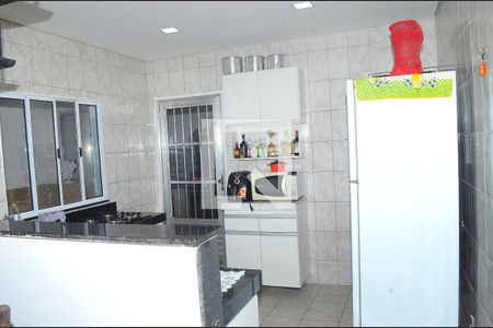 Cozinha de casa à venda com 3 quartos, 120m² em Vitoria, Belo Horizonte