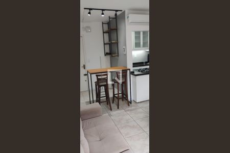 Sala de apartamento à venda com 1 quarto, 47m² em Jardim do Salso, Porto Alegre
