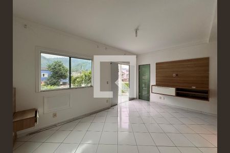 Suíte 1 de casa de condomínio para alugar com 4 quartos, 300m² em Vargem Pequena, Rio de Janeiro