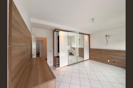 Suíte 1 de casa de condomínio para alugar com 4 quartos, 300m² em Vargem Pequena, Rio de Janeiro