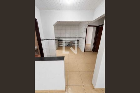 Cozinha de casa de condomínio para alugar com 3 quartos, 112m² em QR 514, Brasília