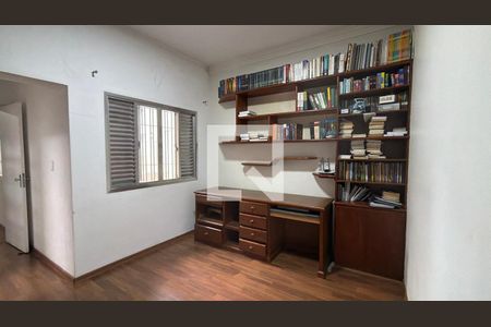 Casa à venda com 4 quartos, 200m² em Água Rasa, São Paulo