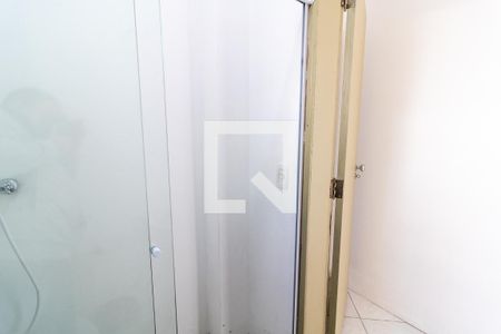 Banheiro de apartamento para alugar com 1 quarto, 45m² em Teresópolis, Porto Alegre
