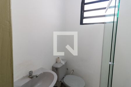 Banheiro de apartamento para alugar com 1 quarto, 45m² em Teresópolis, Porto Alegre