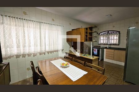 Casa à venda com 3 quartos, 250m² em Jardim Torres Sao Jose, Jundiaí