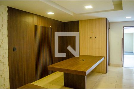Casa para alugar com 5 quartos, 391m² em Setor Sul, Goiânia