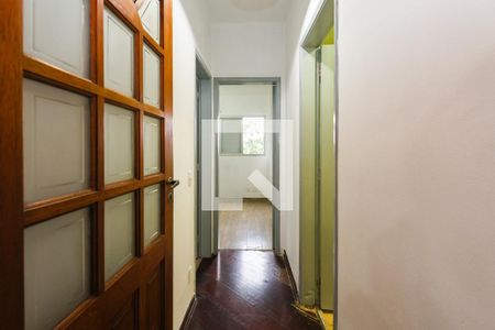 Corredor de apartamento à venda com 2 quartos, 70m² em Super Quadra Morumbi, São Paulo