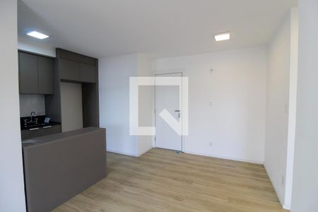 Sala de apartamento para alugar com 2 quartos, 58m² em Caxingui, São Paulo