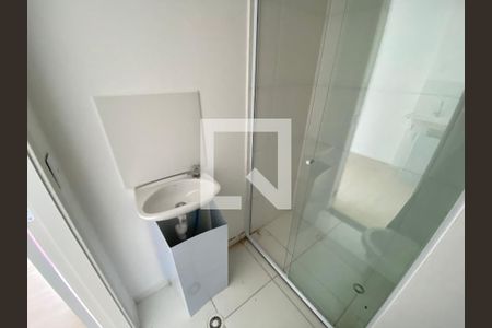 Banheiro de kitnet/studio à venda com 1 quarto, 15m² em República, São Paulo