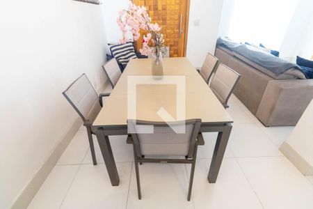 Sala de casa para alugar com 2 quartos, 190m² em Campo Grande, Rio de Janeiro