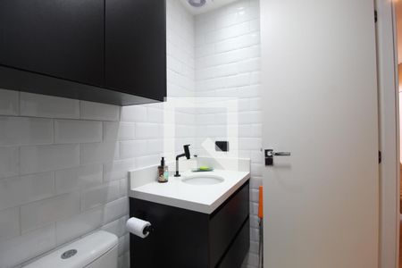 Banheiro de kitnet/studio para alugar com 1 quarto, 25m² em Vila Olímpia, São Paulo