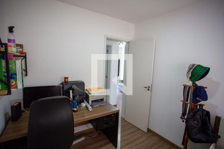 Quarto 1 de apartamento para alugar com 2 quartos, 40m² em Santo Antônio, São José dos Pinhais