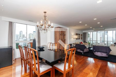 Sala de apartamento à venda com 2 quartos, 192m² em Campo Belo, São Paulo