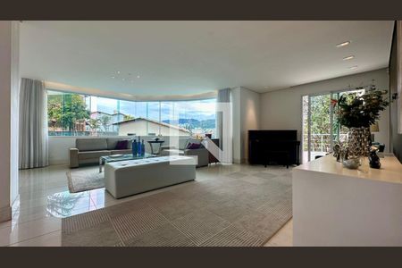 Sala  de casa à venda com 5 quartos, 438m² em São Bento, Belo Horizonte