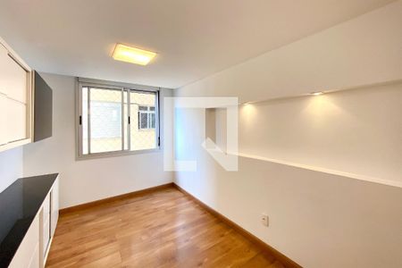 Sala de Estar de apartamento à venda com 2 quartos, 90m² em Grajaú, Belo Horizonte