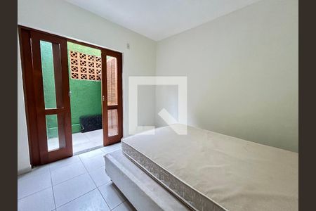 Quarto 1 de apartamento para alugar com 2 quartos, 65m² em Lagoa da Conceição, Florianópolis